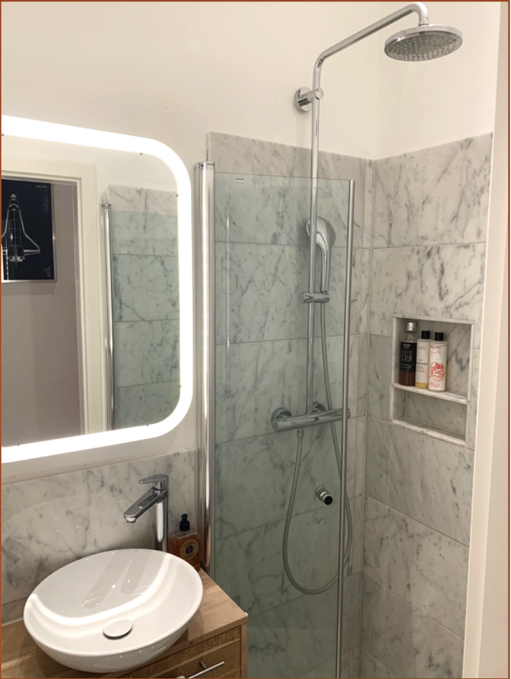 Prenzlauer Allee, Kollwitzkiez—2-room apartment, approx. 42 m², luxuriously renovated and furnished